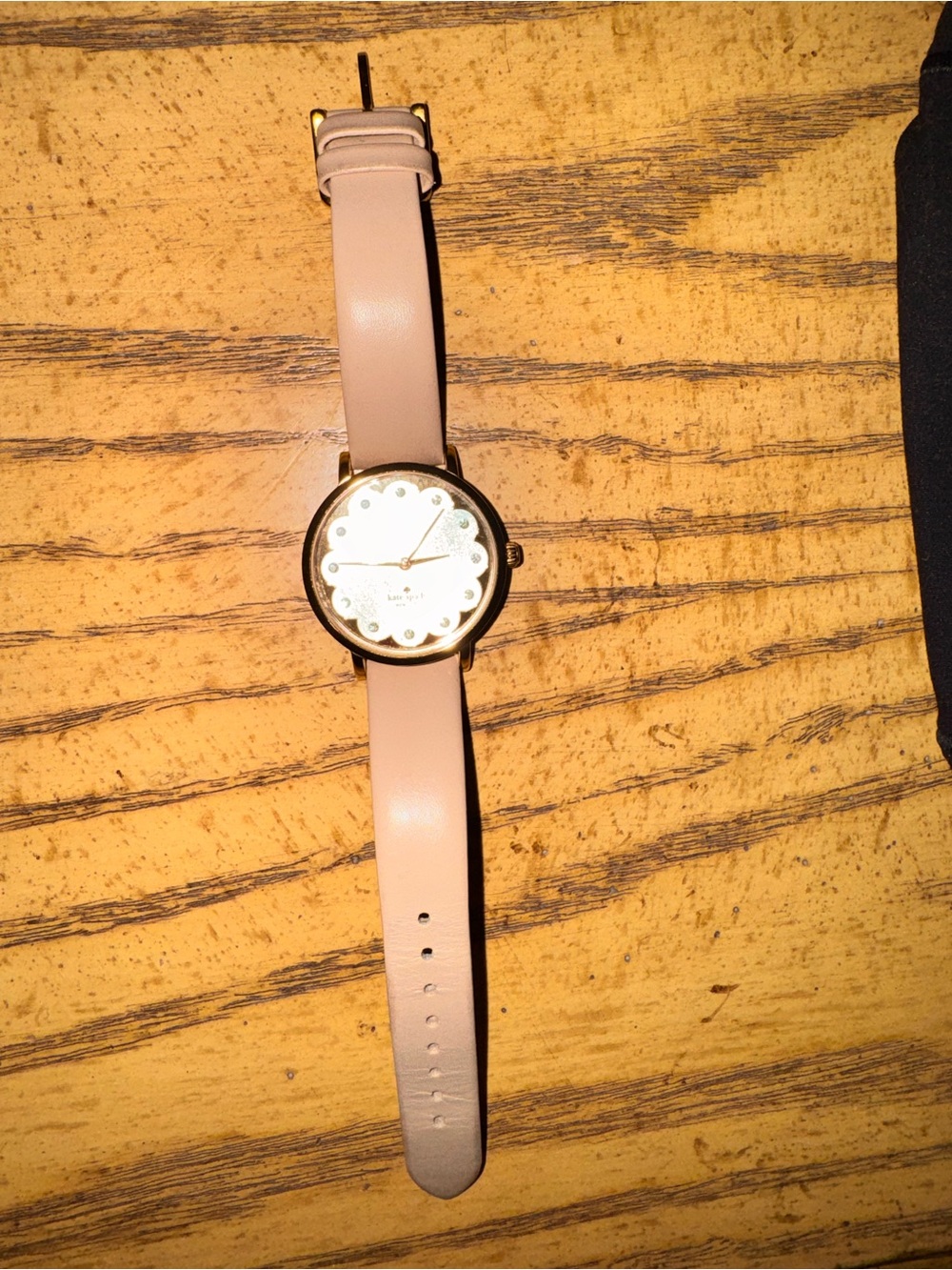 Kate spade scallop  Pink Leather Strap Watch with Gold Case